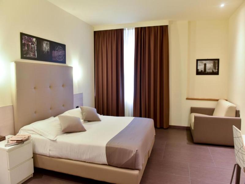 Duomo Hotel & Apartments - Oda