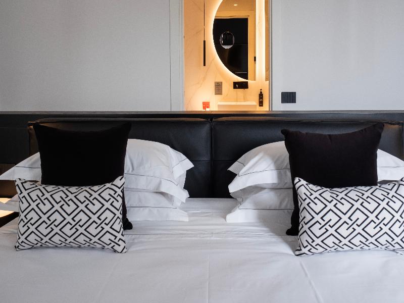 Duomo Hotel & Apartments - Oda
