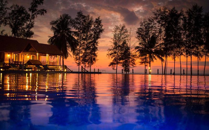 Le Menara Khao Lak - Havuz