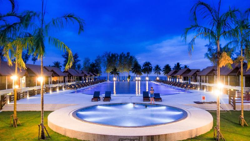 Le Menara Khao Lak - Havuz