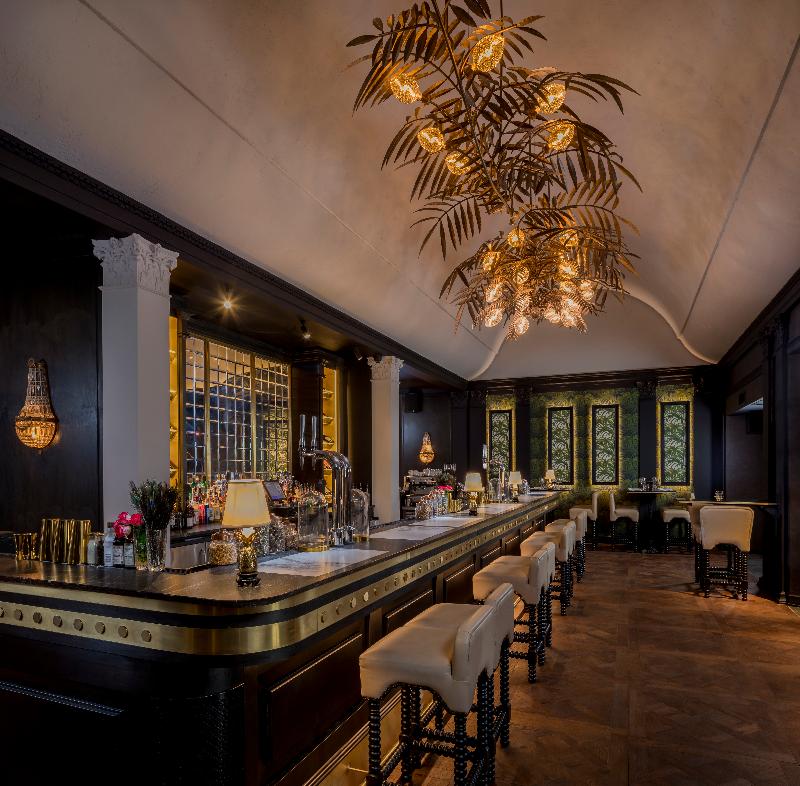 The Queens - Bar