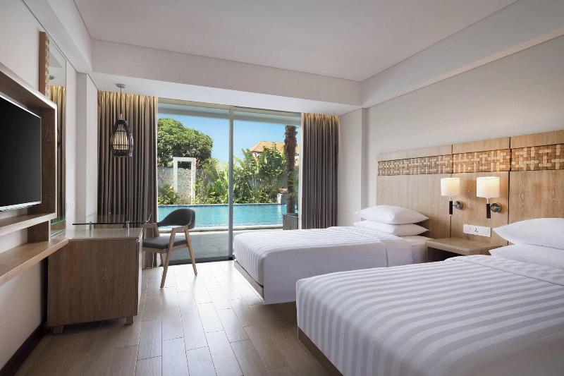 Fairfield by Marriott Bali Legian - Havuz