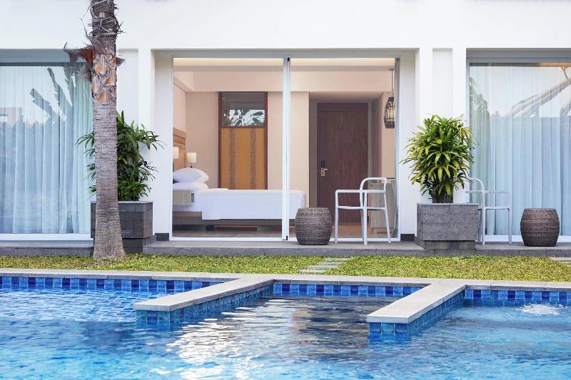 Fairfield by Marriott Bali Legian - Havuz