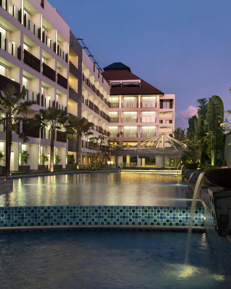 Fairfield by Marriott Bali Legian - Havuz