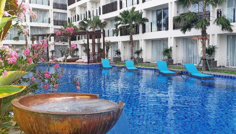 Fairfield by Marriott Bali Legian - Havuz