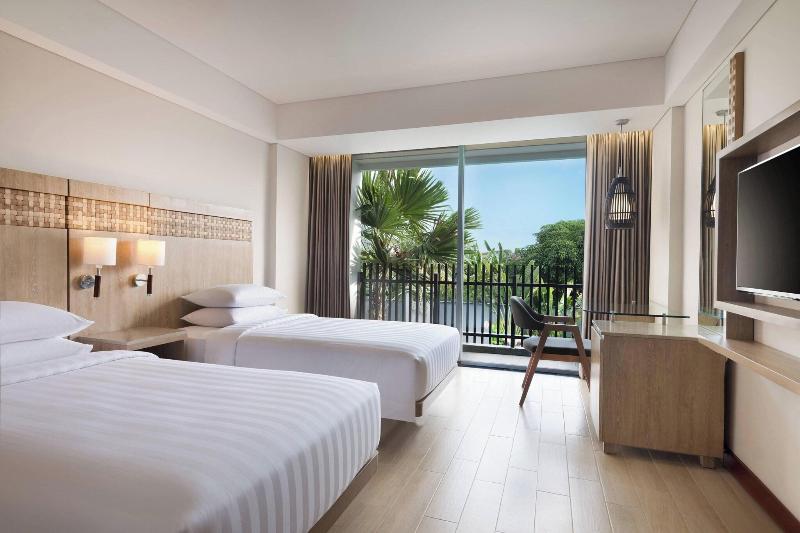 Fairfield by Marriott Bali Legian - Havuz
