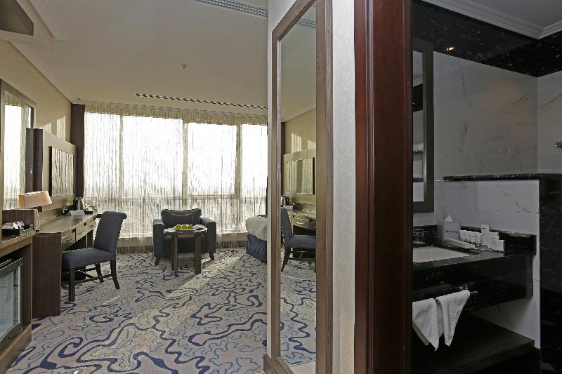 Swiss Flora Royal Hotel Riyadh - Oda