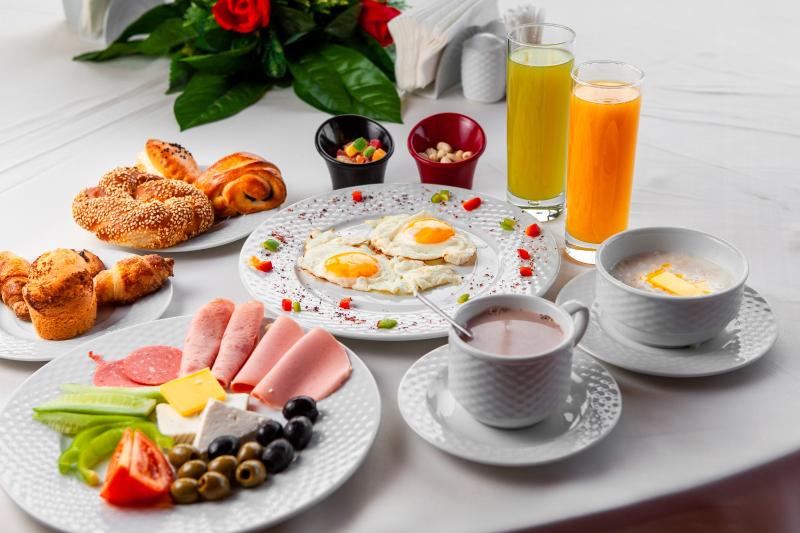 Swiss Flora Royal Hotel Riyadh - Restoran