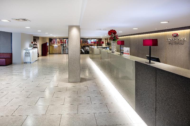 Crowne Plaza London Heathrow - Lobi