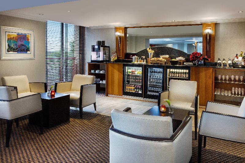 Crowne Plaza London Heathrow - Genel