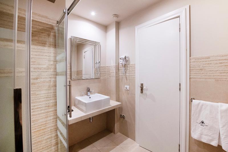 Hotel 87 Eightyseven - Oda