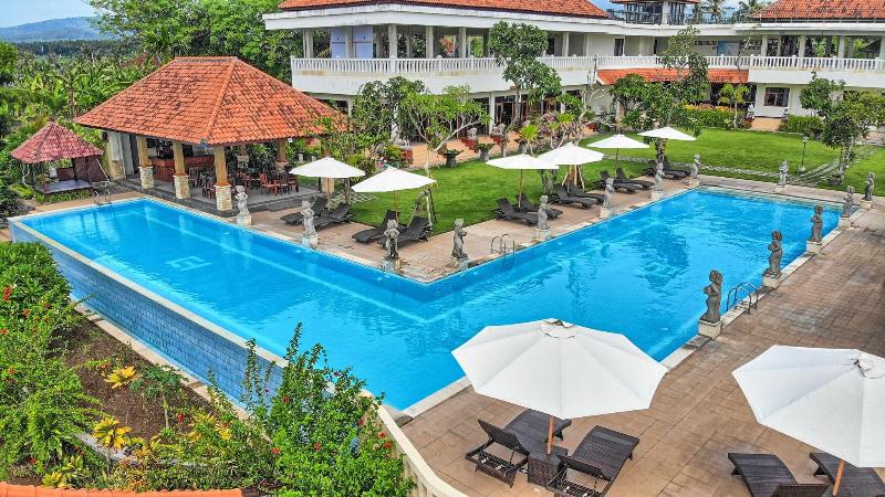 Taman Surgawi Resort & Spa - Havuz