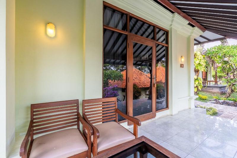 Taman Surgawi Resort & Spa - Teras