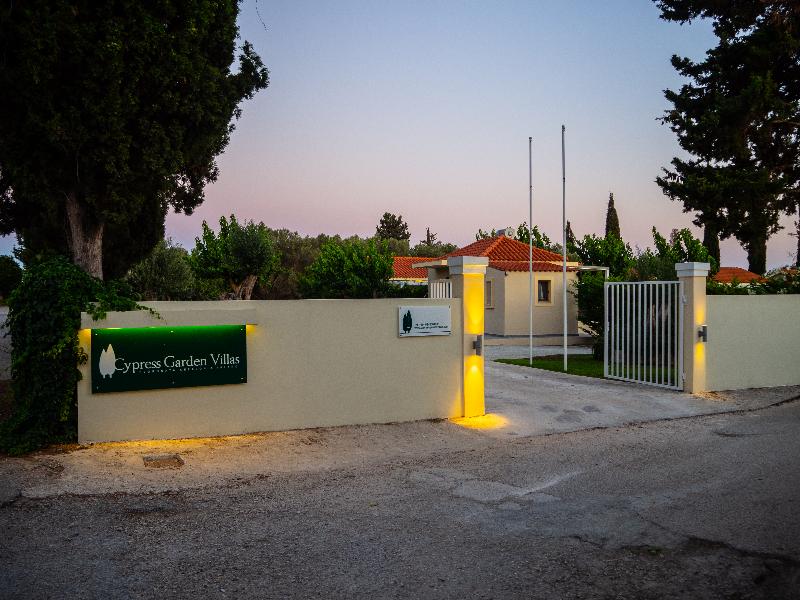 Cypress Garden Villas - Lobi
