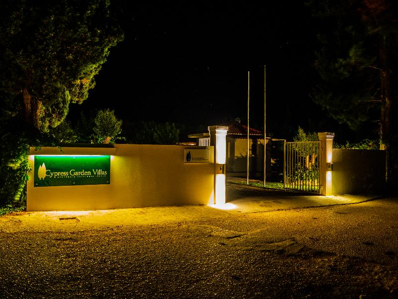 Cypress Garden Villas - Lobi