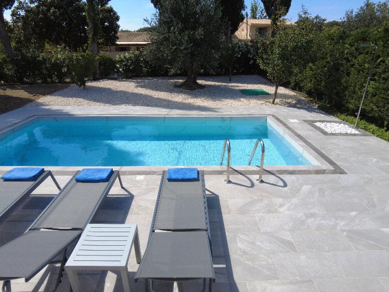 Cypress Garden Villas - Havuz
