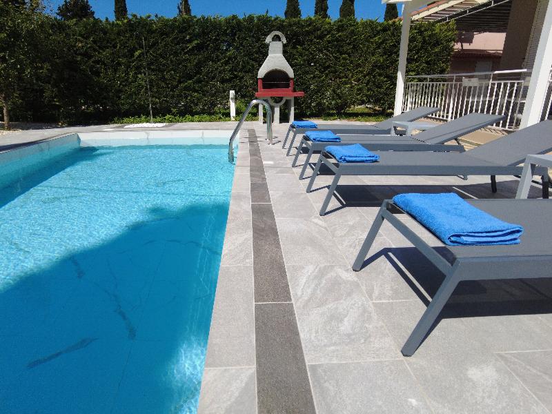 Cypress Garden Villas - Havuz