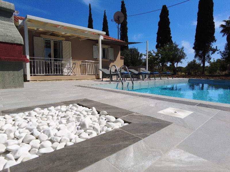 Cypress Garden Villas - Havuz