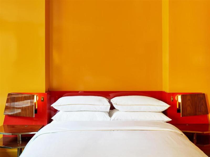 The Manner The Unbound Collection by Hyatt - Oda