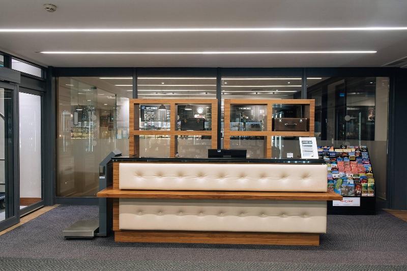 Renaissance London Heathrow - Lobi