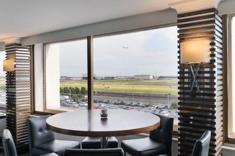 Renaissance London Heathrow - Lobi
