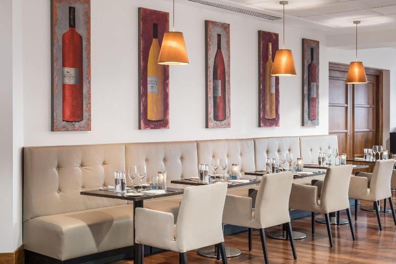 Renaissance London Heathrow - Restoran