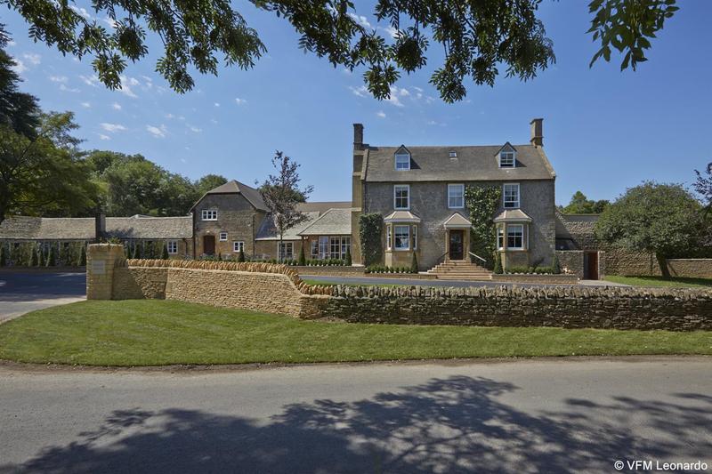 Dormy House - Genel