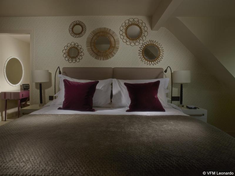 Dormy House - Genel