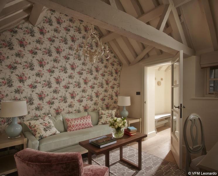 Dormy House - Genel