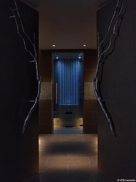 Dormy House - Genel