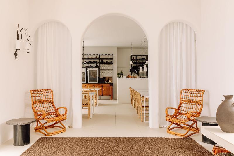White Exclusive Suites & Villas - Lobi