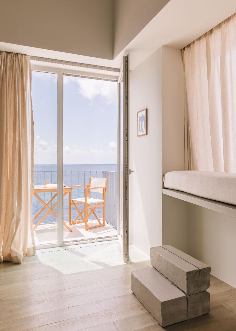 White Exclusive Suites & Villas - Oda