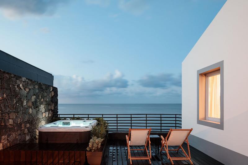 White Exclusive Suites & Villas - Oda