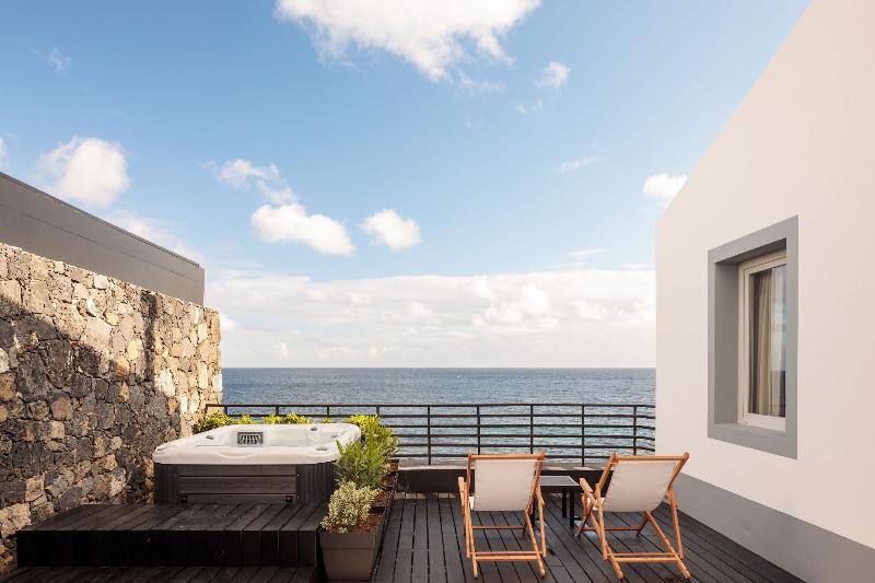 White Exclusive Suites & Villas - Oda