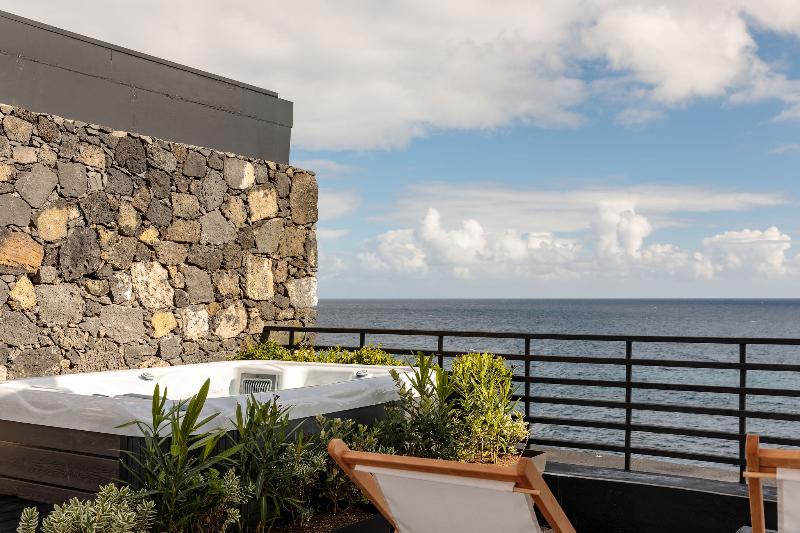 White Exclusive Suites & Villas - Oda