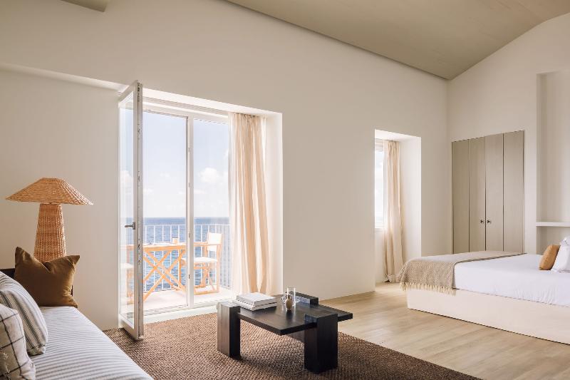 White Exclusive Suites & Villas - Oda