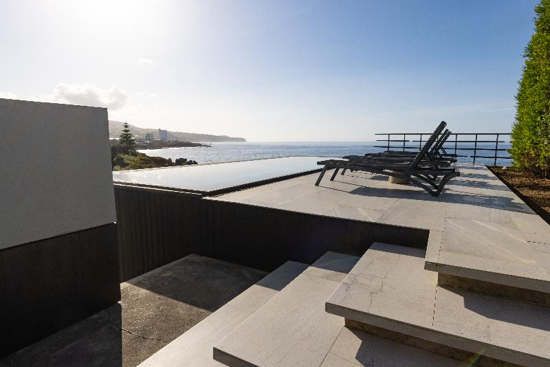 White Exclusive Suites & Villas - Oda