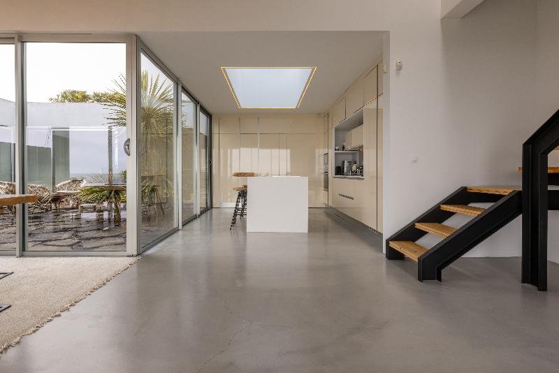 White Exclusive Suites & Villas - Oda