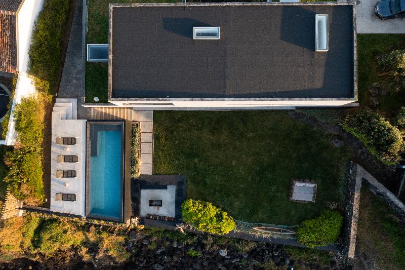 White Exclusive Suites & Villas - Oda