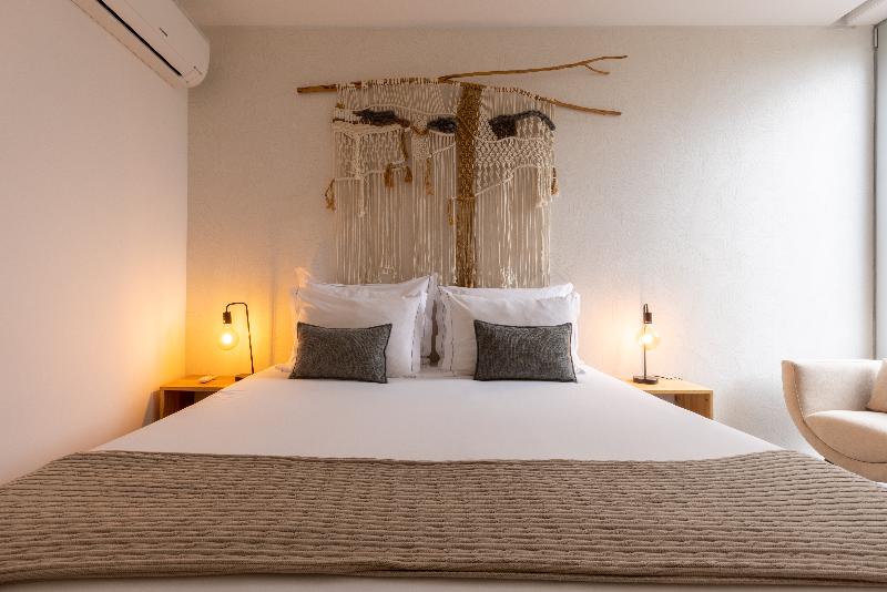 White Exclusive Suites & Villas - Oda