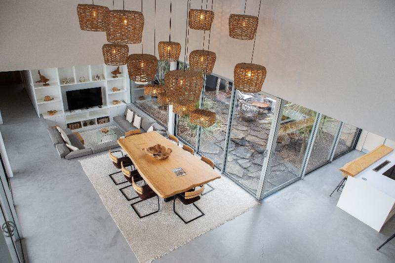 White Exclusive Suites & Villas - Oda