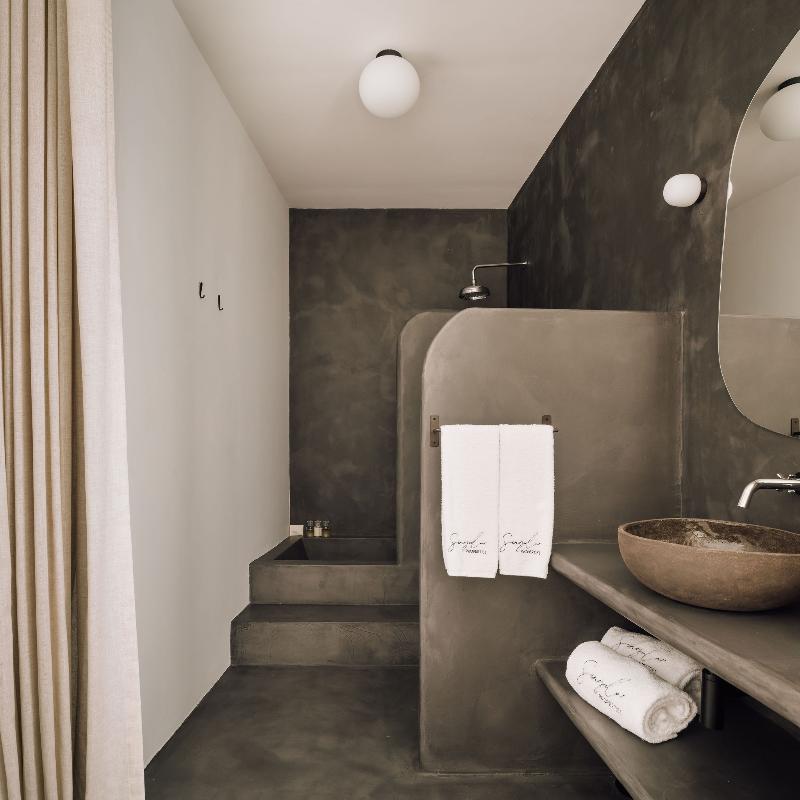White Exclusive Suites & Villas - Oda