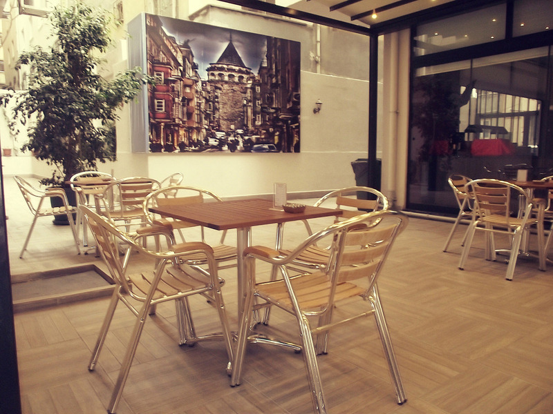 Niconya Port Suites & Hotel - Restoran
