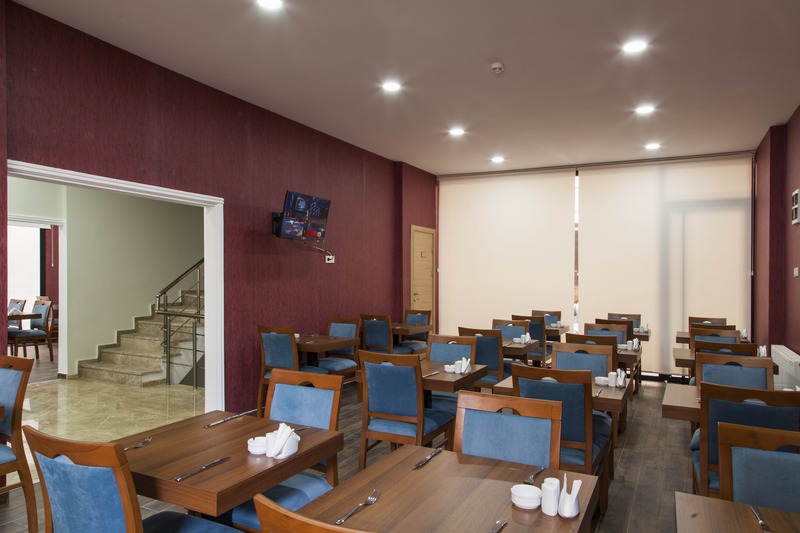 Niconya Port Suites & Hotel - Restoran