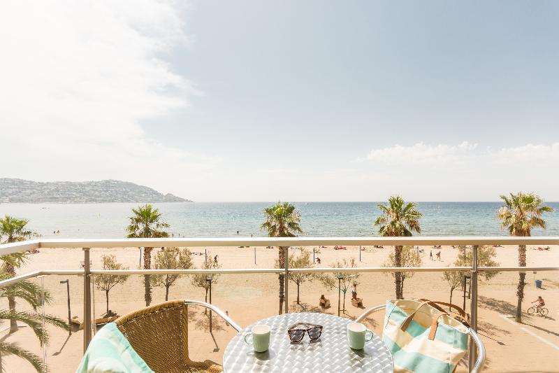 Hotel Monterrey Roses by Pierre & Vacances - Oda
