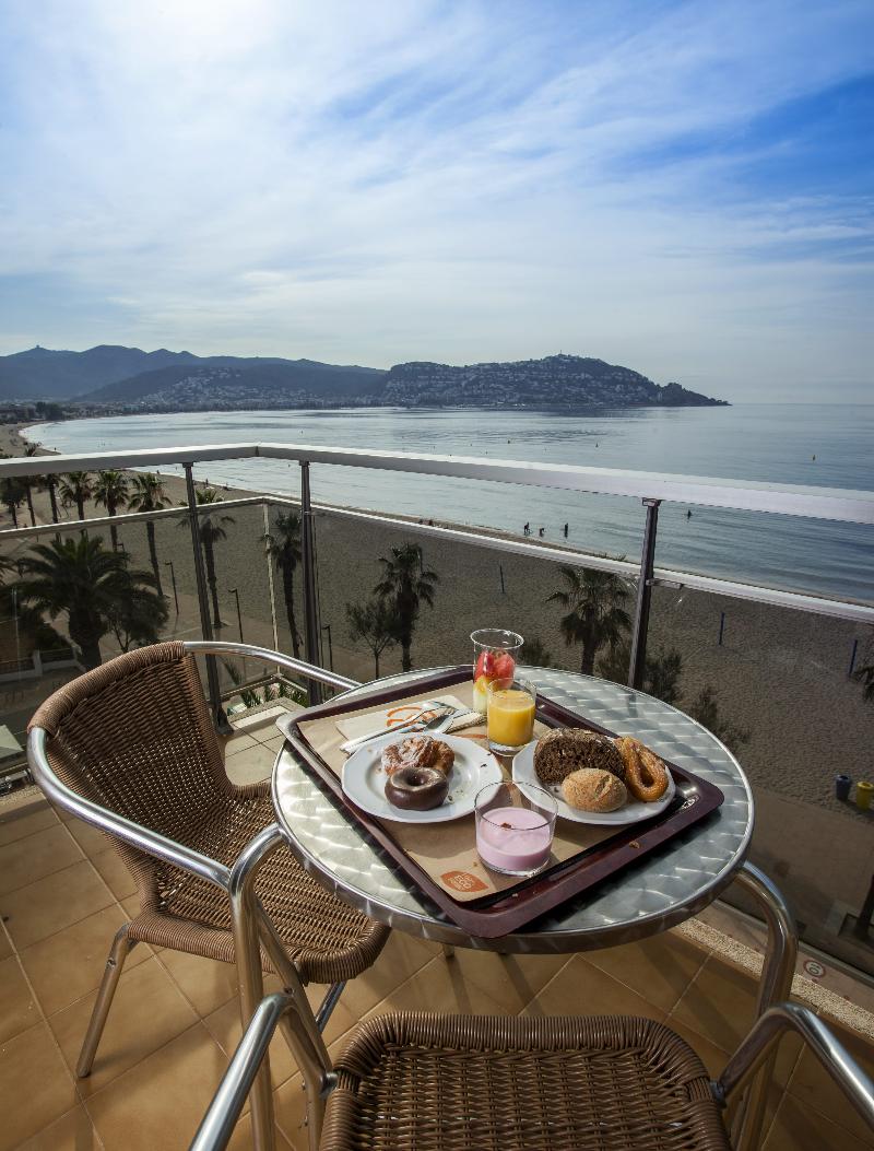 Hotel Monterrey Roses by Pierre & Vacances - Oda