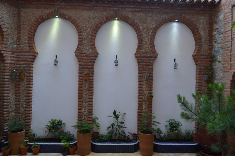 Riad Gharnata - Genel