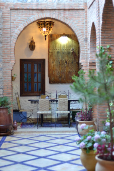 Riad Gharnata - Genel