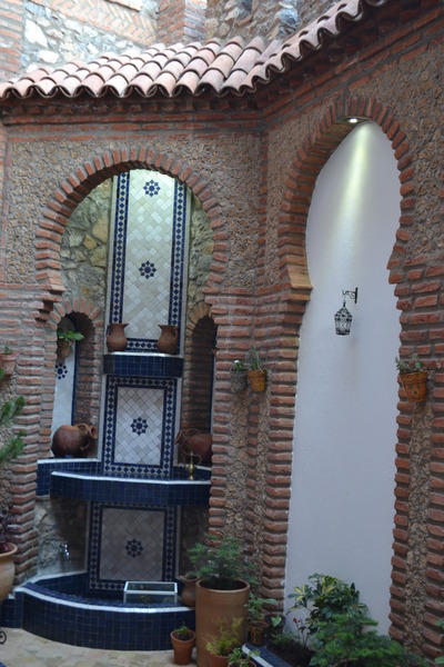 Riad Gharnata - Genel