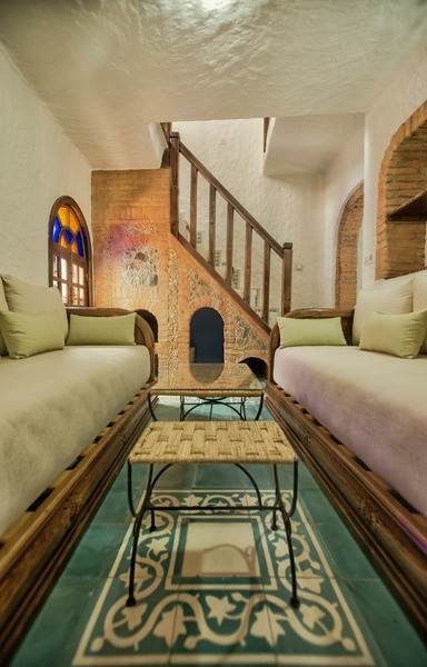 Riad Gharnata - Genel